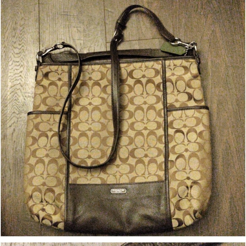 Coach park signature hobo